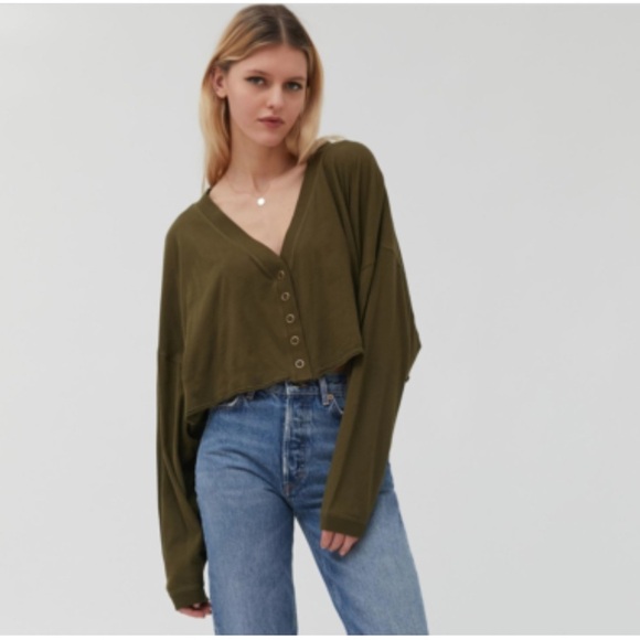 OUT FROM UNDER - URBAN OUTFITTERS Women’s Corey Dolman Cropped Cardigan Olive M - Picture 1 of 4